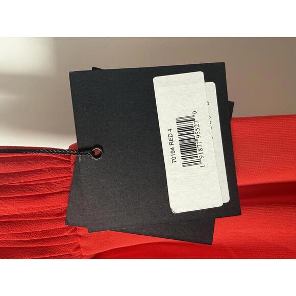 Ieena for Mac Duggal 70194 Red Mini Dress Size US 4 NWT - Picture 6 of 9